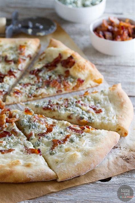 How many sugar are in blue cheese and bacon pizza wheat crust - calories, carbs, nutrition