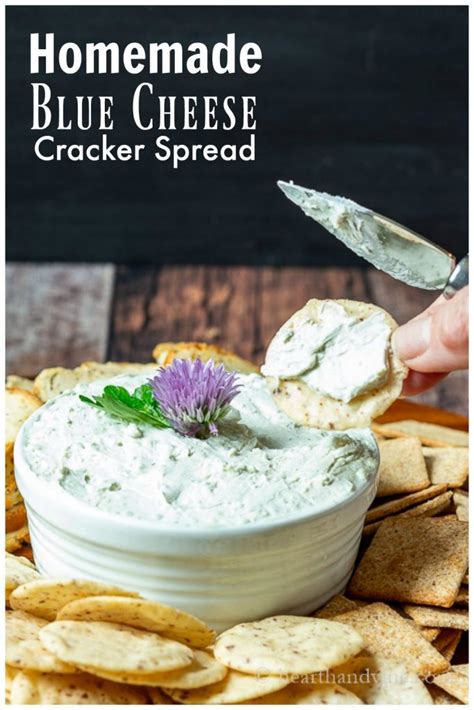 How many sugar are in blue cheese spread - calories, carbs, nutrition