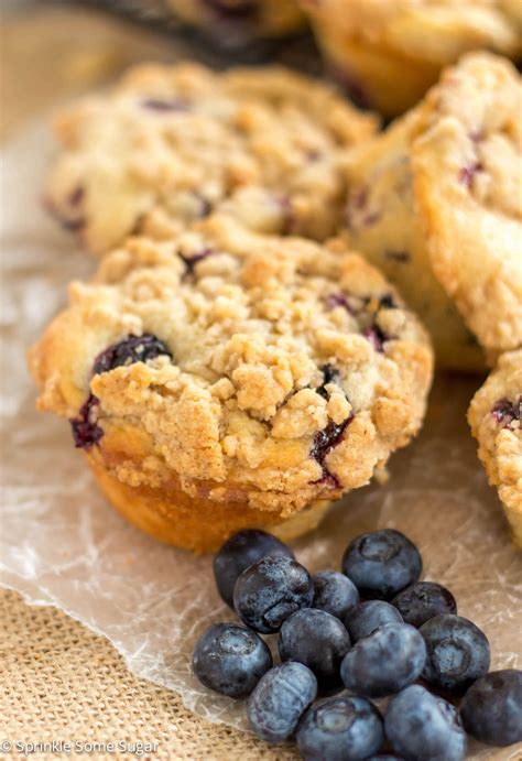 How many sugar are in blueberry crumb muffin - calories, carbs, nutrition