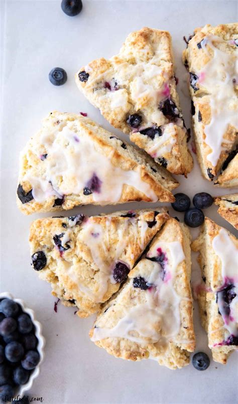 How many sugar are in blueberry scones - fresh made - calories, carbs, nutrition