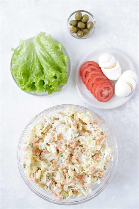 How many sugar are in bolivian chicken salad - calories, carbs, nutrition