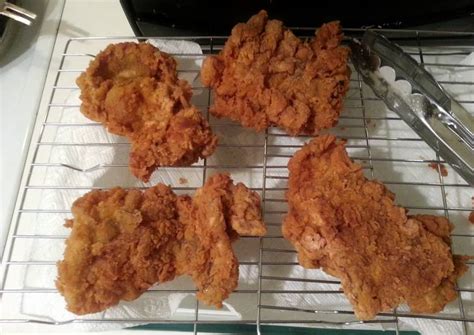 How many sugar are in boneless country fried chicken - calories, carbs, nutrition