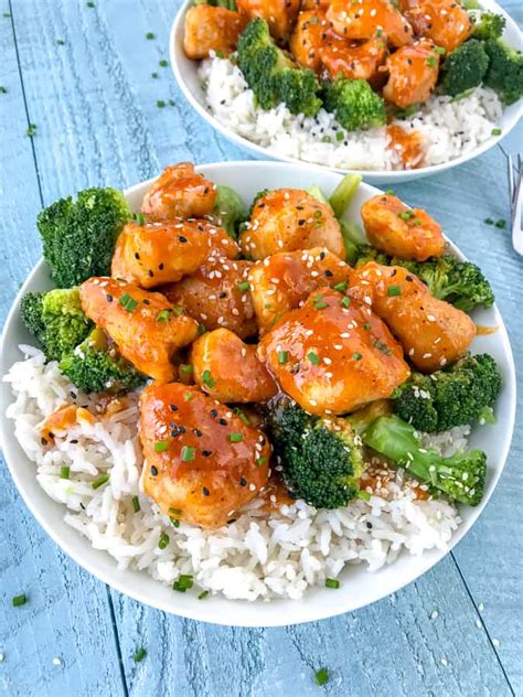 How many sugar are in bowl sriracha chicken - calories, carbs, nutrition