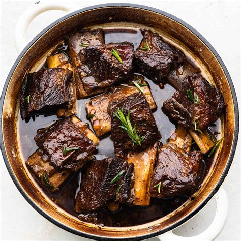 How many sugar are in braised beef short ribs - calories, carbs, nutrition