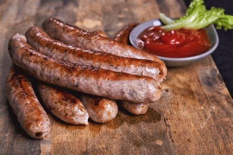 How many sugar are in bratwurst - calories, carbs, nutrition