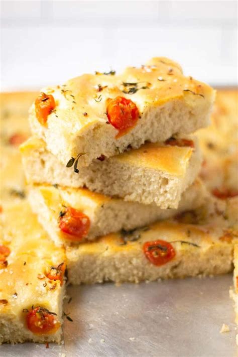 How many sugar are in bread focaccia herb hsp slc=3x4 - calories, carbs, nutrition