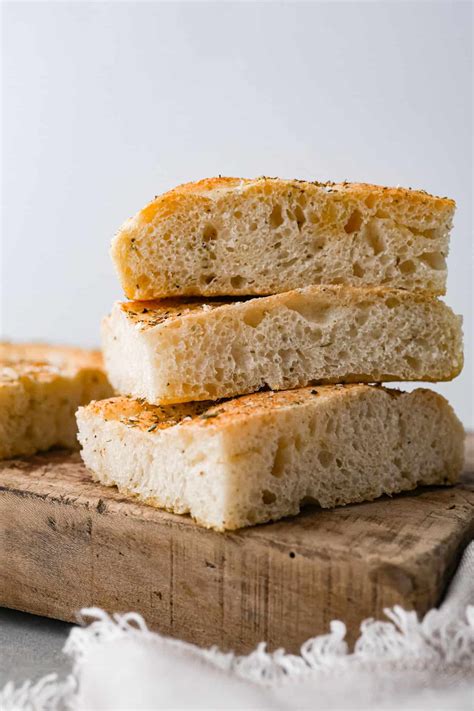 How many sugar are in bread focaccia parmesan hsp slc=2x3 - calories, carbs, nutrition