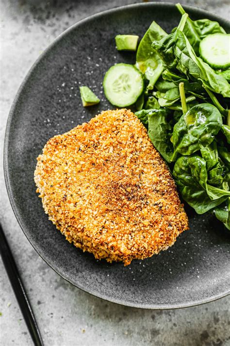 How many sugar are in breaded pork chop - calories, carbs, nutrition