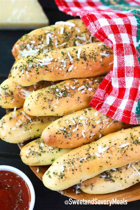 How many sugar are in breadsticks - calories, carbs, nutrition