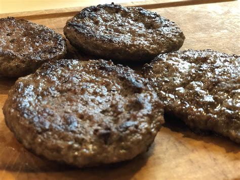 How many sugar are in breakfast beef patties - calories, carbs, nutrition