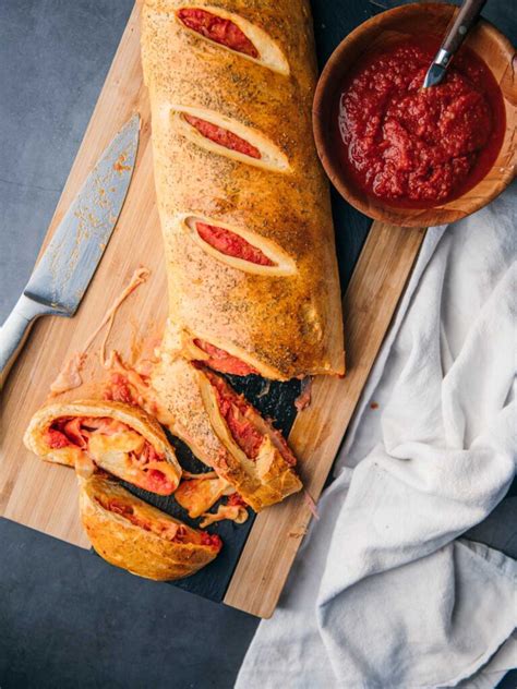 How many sugar are in breakfast meat stromboli - calories, carbs, nutrition
