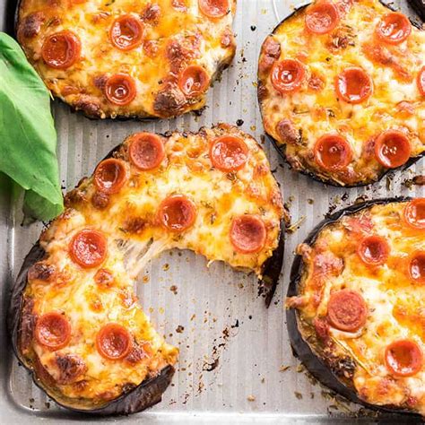 How many sugar are in broccoli and eggplant pizza - calories, carbs, nutrition