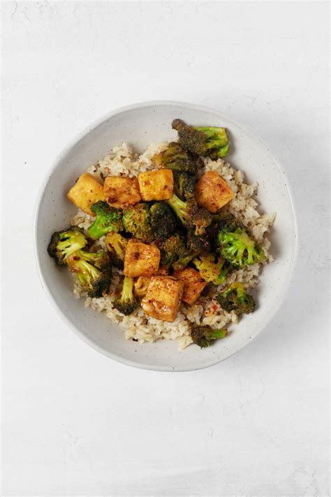 How many sugar are in broccoli tofu stir-fry, over rice - calories, carbs, nutrition
