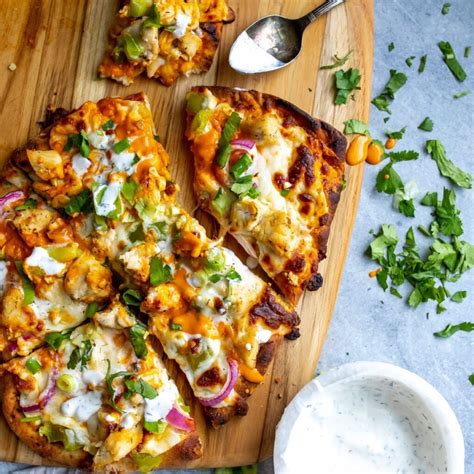 How many sugar are in buffalo chicken flatbread - calories, carbs, nutrition