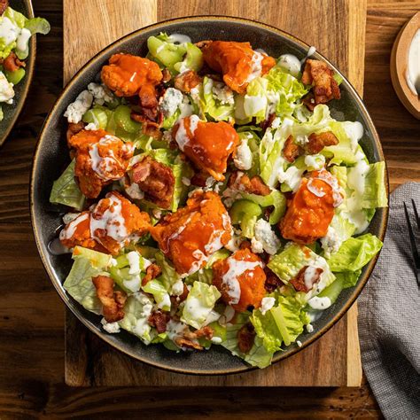 How many sugar are in buffalo chicken hand tossed salad - calories, carbs, nutrition