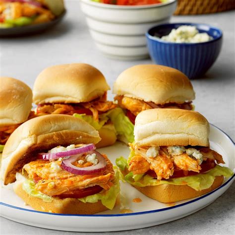 How many sugar are in buffalo chicken sliders (no fries) - calories, carbs, nutrition