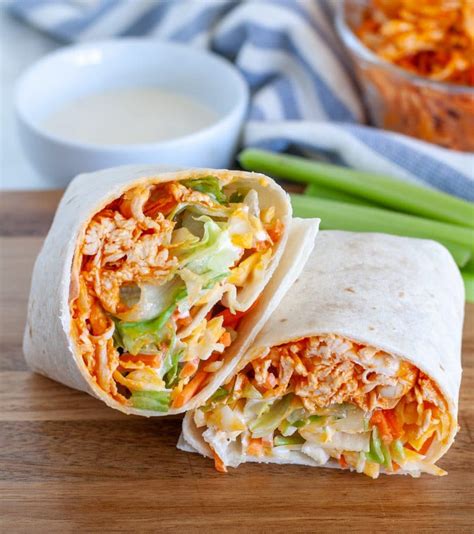 How many sugar are in buffalo chicken wrap - calories, carbs, nutrition