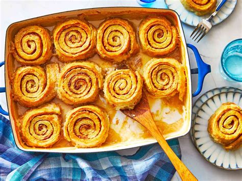 How many sugar are in butter roll - calories, carbs, nutrition
