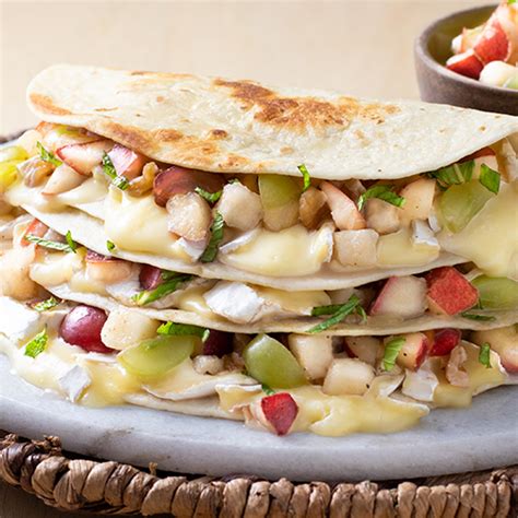 How many sugar are in california quesadilla with fruited salsa - calories, carbs, nutrition