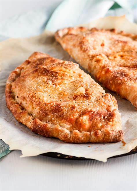 How many sugar are in calzone cheese (bison) - calories, carbs, nutrition