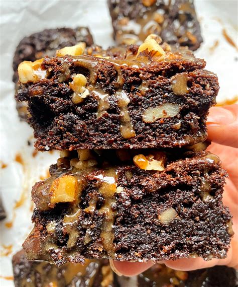 How many sugar are in caramel walnut brownies - calories, carbs, nutrition