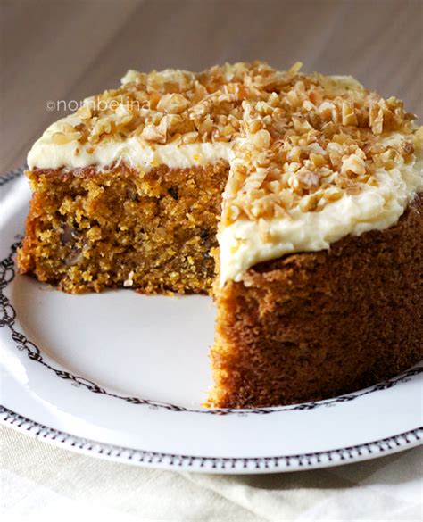 How many sugar are in carrot cake with cream cheese icing, walnuts - calories, carbs, nutrition