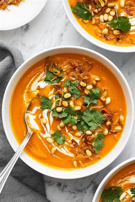 How many sugar are in carrot ginger soup topped with a basil greek yogurt, with a side of farro pilaf (400veg) - calories, carbs, nutrition