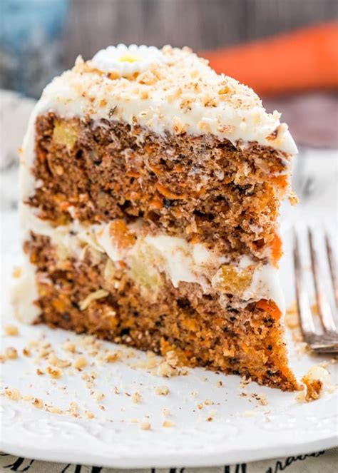 How many sugar are in carrot iced layer cake - calories, carbs, nutrition