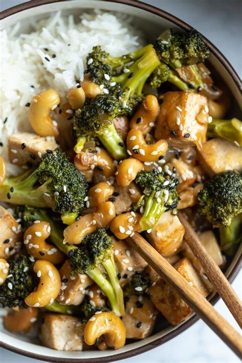 How many sugar are in cashew tofu stir fry (39953.8) - calories, carbs, nutrition