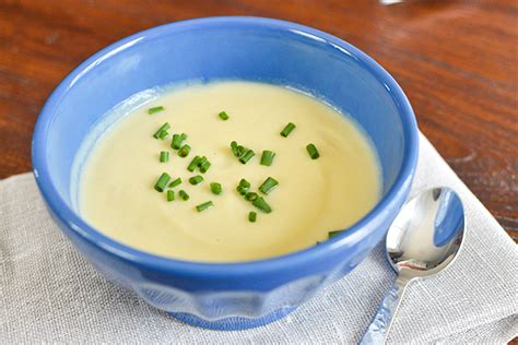 How many sugar are in cauliflower and chive soup - calories, carbs, nutrition