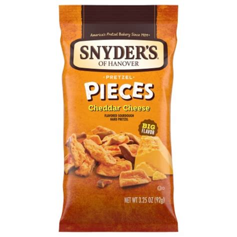 How many sugar are in cheddar cheese pretzels - calories, carbs, nutrition