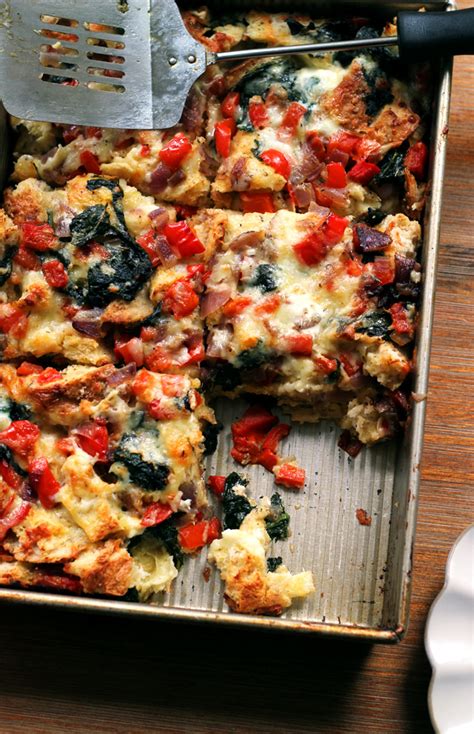 How many sugar are in cheddar vegetable strata - calories, carbs, nutrition