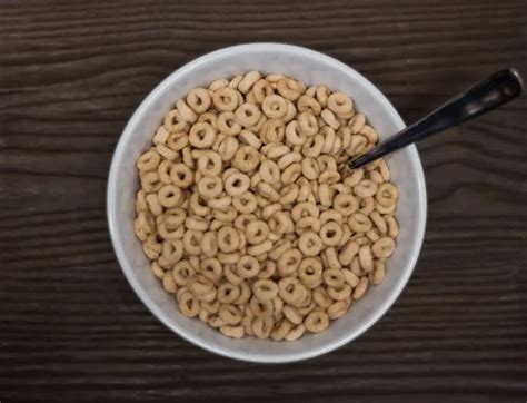 How many sugar are in cheerios treats - calories, carbs, nutrition