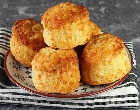 How many sugar are in cheese scone - calories, carbs, nutrition