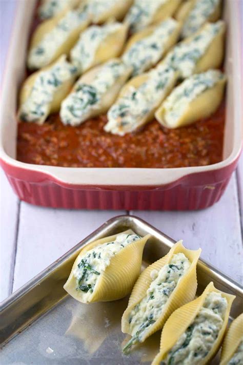 How many sugar are in cheese stuffed shells with sauce - calories, carbs, nutrition