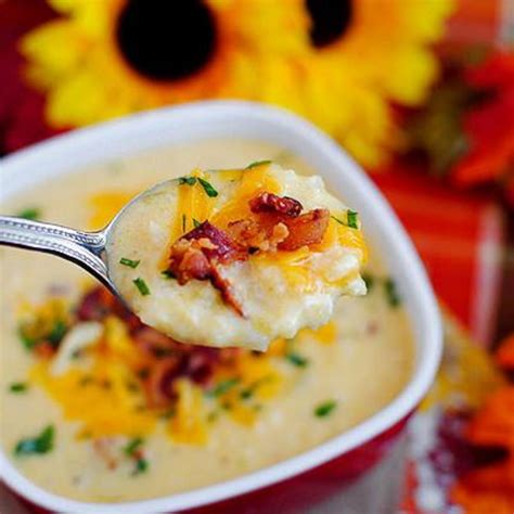 How many sugar are in cheesy baked cauliflower chowder - calories, carbs, nutrition