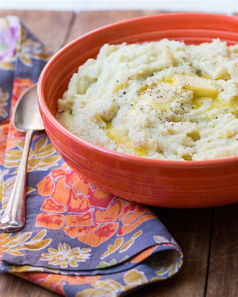 How many sugar are in cheesy mashed potatoes & chicken - calories, carbs, nutrition