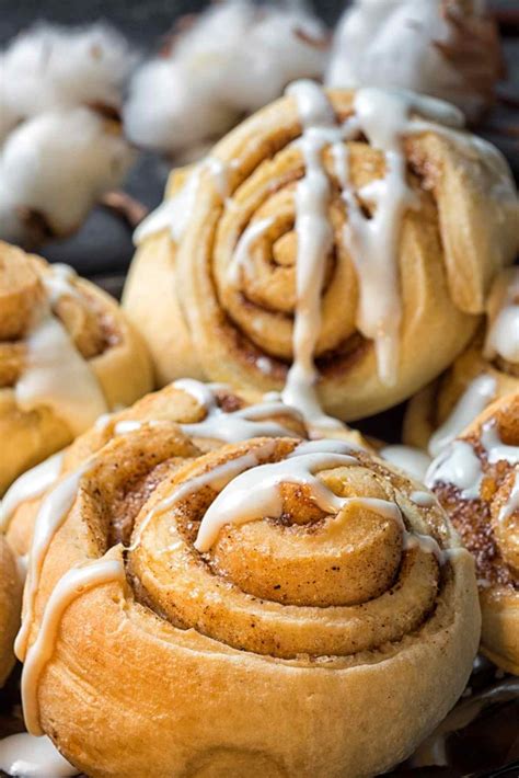 How many sugar are in cherry cinnamon roll, with frosting - calories, carbs, nutrition