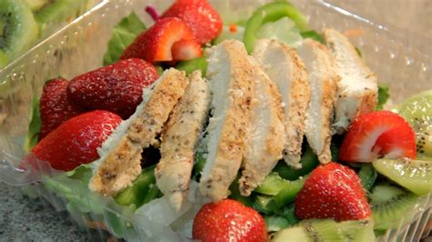 How many sugar are in chick-n-strip salad - calories, carbs, nutrition