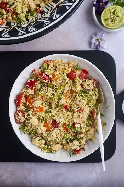 How many sugar are in chicken and couscous salad - calories, carbs, nutrition