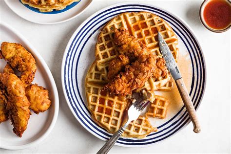 How many sugar are in chicken and waffles - calories, carbs, nutrition