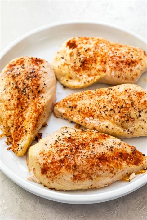 How many sugar are in chicken breast 4 oz baked parmesan - calories, carbs, nutrition