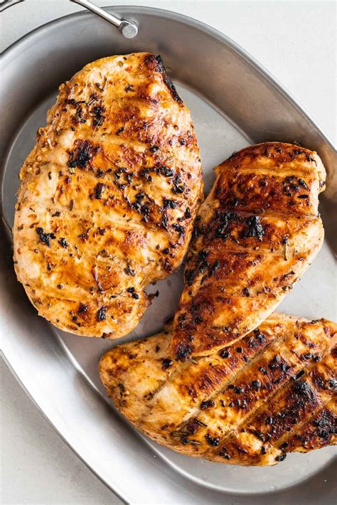 How many sugar are in chicken breast grilled - calories, carbs, nutrition