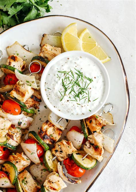 How many sugar are in chicken breast rndm greek skewers tzatziki relish & basmati - calories, carbs, nutrition