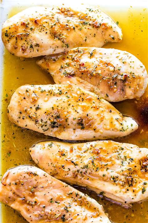 How many sugar are in chicken breast rndm stewed garlic cilantro - calories, carbs, nutrition
