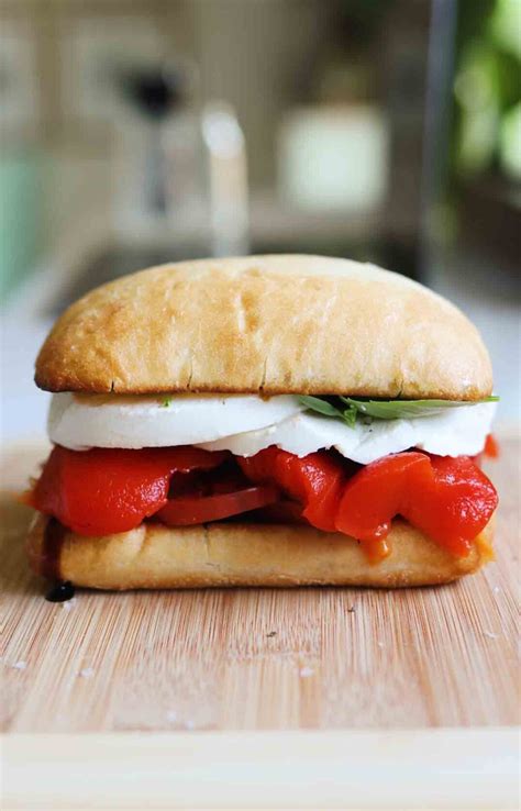 How many sugar are in chicken caprese ciabatta sandwich - calories, carbs, nutrition