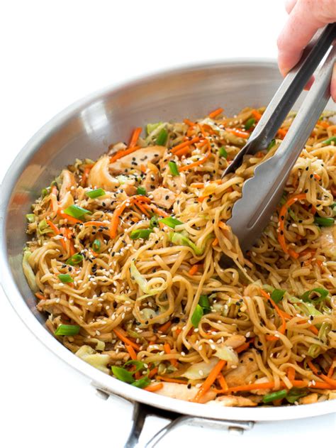 How many sugar are in chicken chow mein - calories, carbs, nutrition