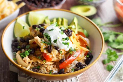 How many sugar are in chicken enchilada bowl - calories, carbs, nutrition