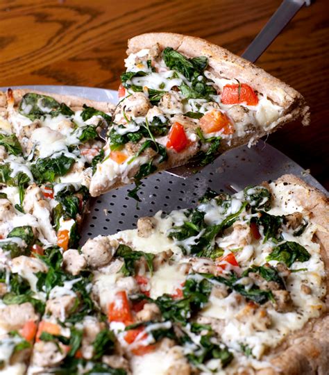 How many sugar are in chicken florentine pizza - calories, carbs, nutrition