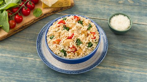 How many sugar are in chicken florentine with rice, gravy and vegetable - calories, carbs, nutrition